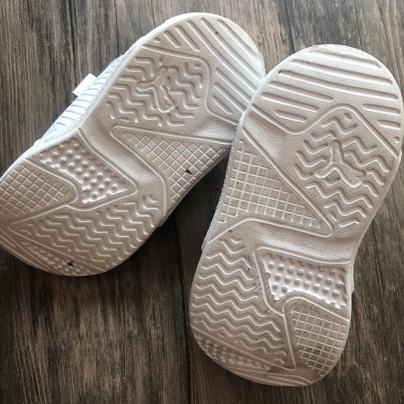 toddler Puma sneakers ✷BUY 2 GET 1 FREE✷ - Picture 5 of 6